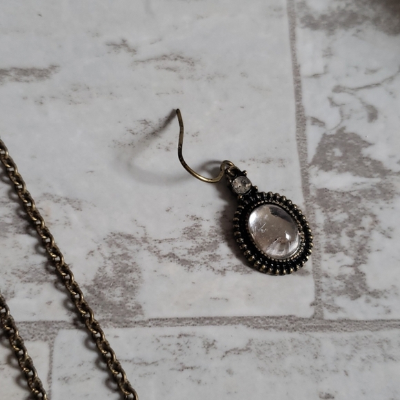 3/$15 Dark jewelry set. Necklace and earrings - Picture 3 of 4